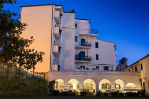 Hotel La Pergola, Santa Maria