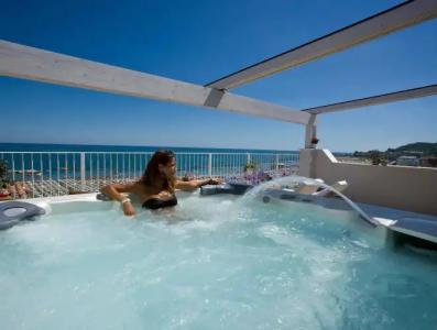 Luxor Cattolica Beach - 19