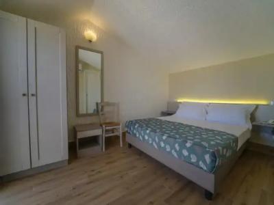 Residence Baia Mazzaforno - 1