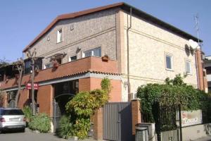 E H Rome Airport, Fiumicino