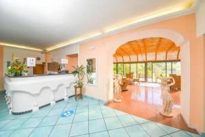 Hotel Maremonti, Ischia Town
