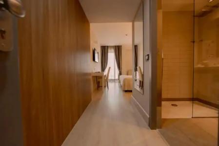 Mirasole International - 18