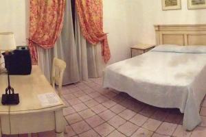 Rocce Azzurre, Lipari Town