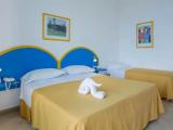 Comfort Triple room with partial sea view