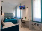 Classic Triple room with city view