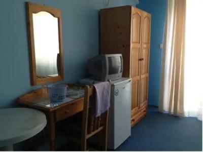 Zoya Guest House - 4