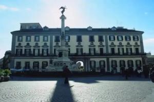 Cappella Vecchia 11, Naples