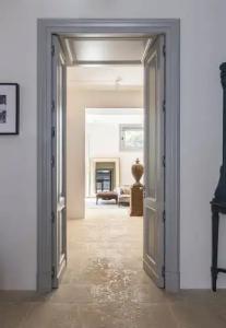 La Dépendance - 111