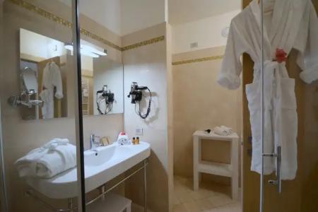 Vittoria Resort Pool & Spa - 8