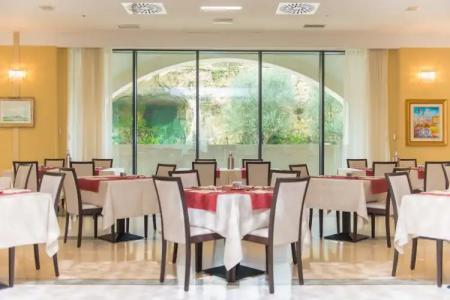 Vittoria Resort Pool & Spa - 29