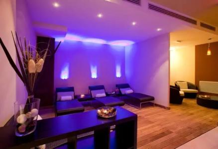 Vittoria Resort Pool & Spa - 16