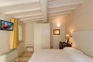 Hotel Novecento, Pisa