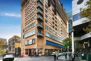 ULTIQA Little Collins, Melbourne