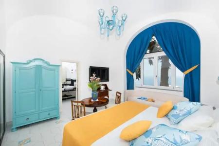 Eden Roc Suites - 439
