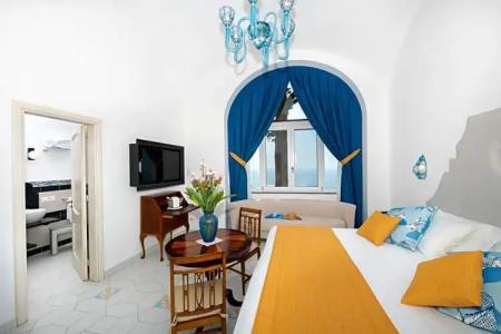 Eden Roc Suites - 519