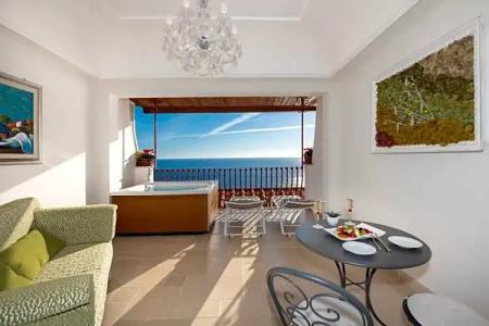 Eden Roc Suites - 284