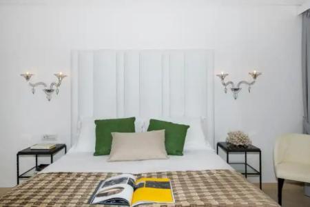 Eden Roc Suites - 347