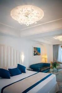 Eden Roc Suites - 297