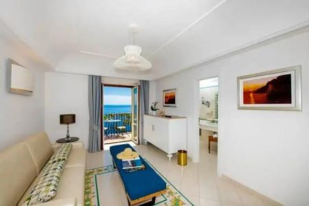 Eden Roc Suites - 236