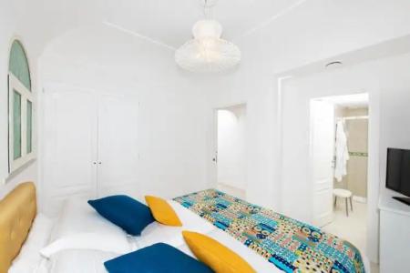 Eden Roc Suites - 402