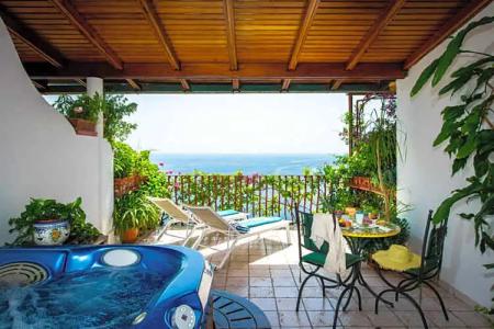 Eden Roc Suites - 311
