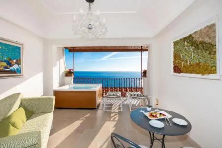 Eden Roc Suites - 336