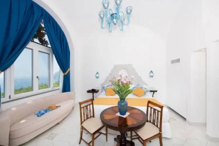 Eden Roc Suites - 434