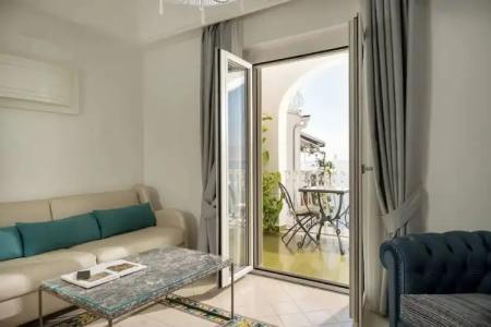 Eden Roc Suites - 461