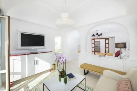 Eden Roc Suites - 416