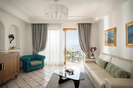 Eden Roc Suites - 219