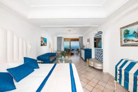 Eden Roc Suites - 325
