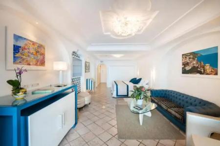 Eden Roc Suites - 362