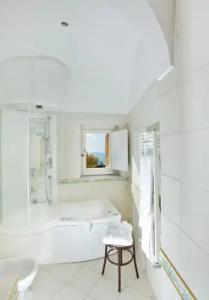Eden Roc Suites - 111
