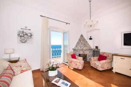 Eden Roc Suites - 353