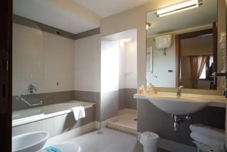 Suites & Residence - 7