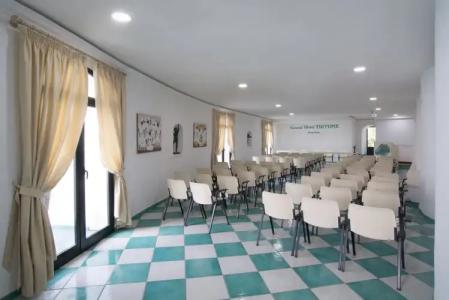 Grand Tritone - 15
