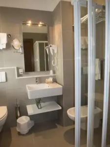 Yes Touring & Spa - 68