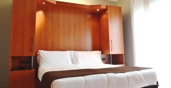 Colonne - Alihotels - 31