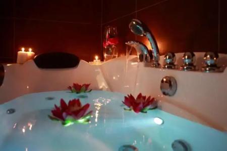 Colonne - Alihotels - 68