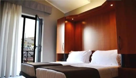 Colonne - Alihotels - 38