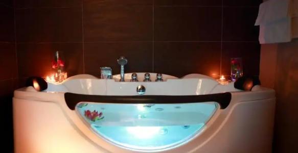 Colonne - Alihotels - 41