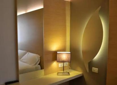 Colonne - Alihotels - 61