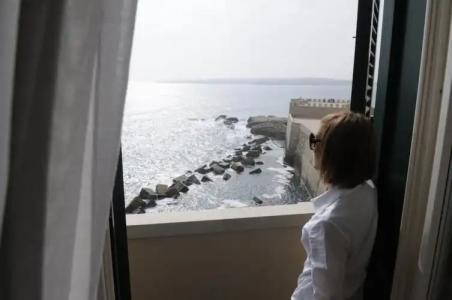 Livingston Siracusa - 54