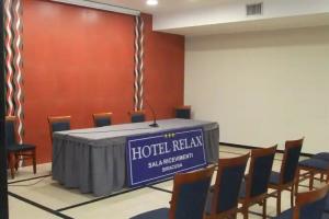 Hotel Relax, Syracuse