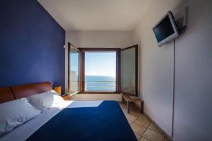 La Rosa Sul Mare, Syracuse