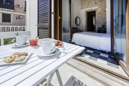Lakkios Charming Suites and Rooms - 46