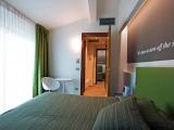 2 Bedrooms Family Suite with lake view