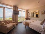 Deluxe room with balcony and with sea view