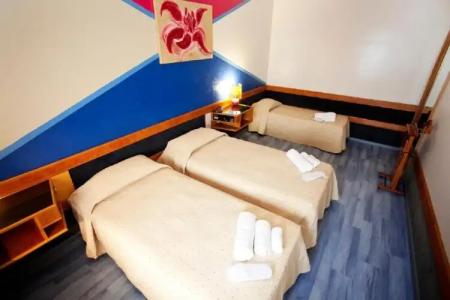 Dynasty Suites Downtown Apartments - 7