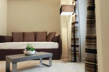 Dynasty Suites Downtown Apartments - 2